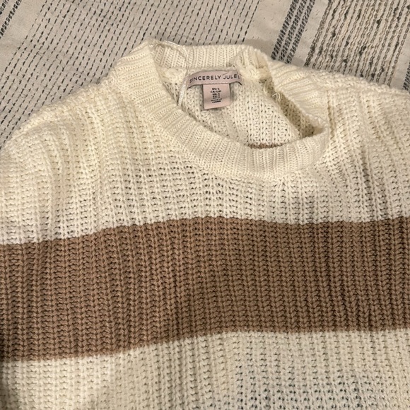 Cute Sweater - Picture 2 of 3